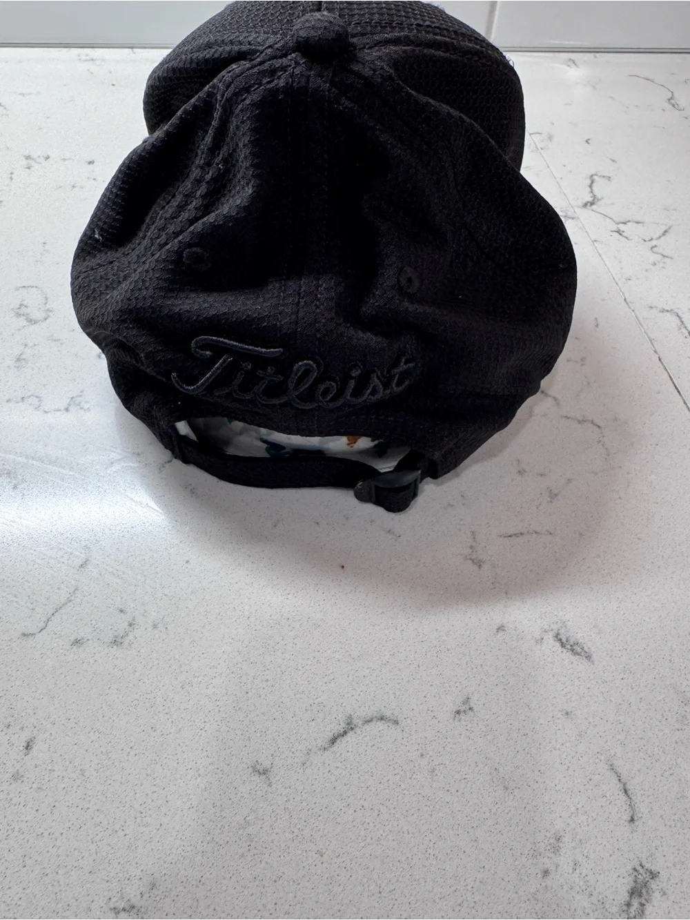 Titleist Black Players Performance Ball Marker Golf Hat - Picture 5 of 5